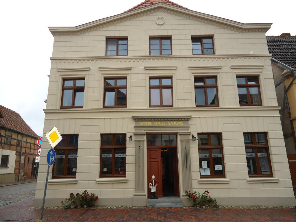 Hotel Und Restaurant Haus Sajons Plau am See Exterior photo